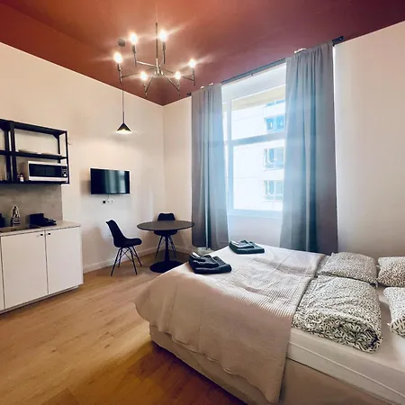 Апартаменты Lovely Buda